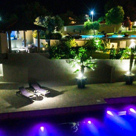 מוסטר Villa Ana מראה חיצוני תמונה